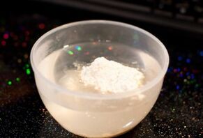 Soda water to nail fungus